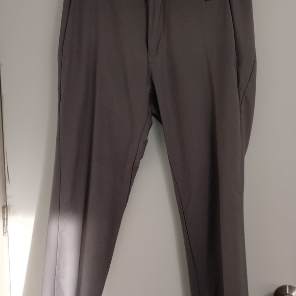 ADIDAS GREY GOLF PANTS SIZE MEDIUM - Picture 4 of 7